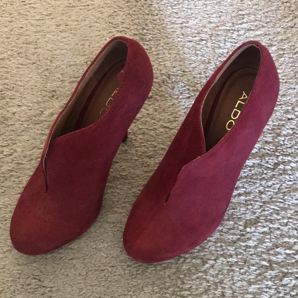 Red velvet ankle boots - Picture 2 of 4